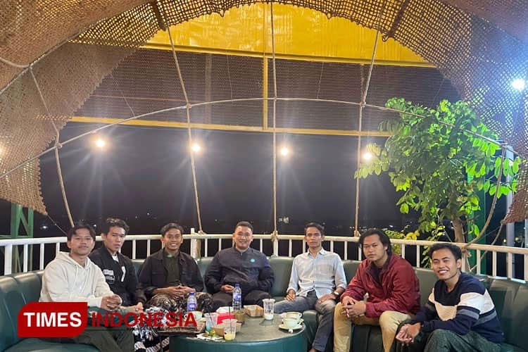 Tak Hanya Ingin Ganti Kapal Feri, IMR Juga Mendesak Perbaikan Jalan Pelabuhan Raas