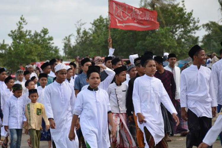 ILUSTRASI: Para santri menggugat segala bentuk propaganda yang menyudutkan pesantren (FOTO: serambinews.com)