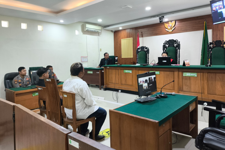 Pengedar Arak Ilegal di Banyuwangi Divonis Denda Rp1 Juta