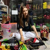 Perias dan Kostum Laris Manis Jelang Festival Gandrung Sewu Banyuwangi