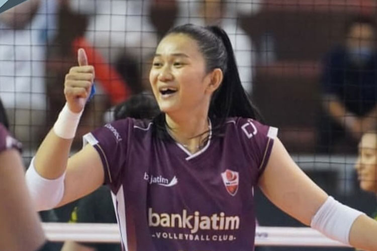 Maya Indri dkk (Bank Jatim) membawa asa timnya berlaga di final Livoli Divisi Utama 2025 setelah menang 3-2 atas Rajawali O2C. (Foto: Bank Jatim)