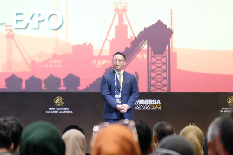 PT Arsari Tambang President Director Aryo Djojohadikusumo delivers his remarks during the launch of Envirotin at the Minerba Convex 2025 event in Jakarta. (Photo: Special)