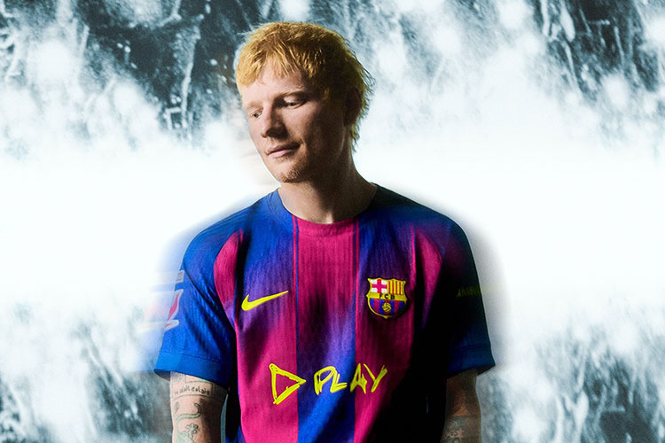 Ed Sheeran dengan jersey FC Barcelona, kolaborasi Spotify. (FOTO: instagram/fcbarcelona)fcbarcelona