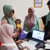 Urus Akta Kelahiran Anak di Balai Desa, Warga Sidomukti Apresiasi Layanan Cepat dan Dekat