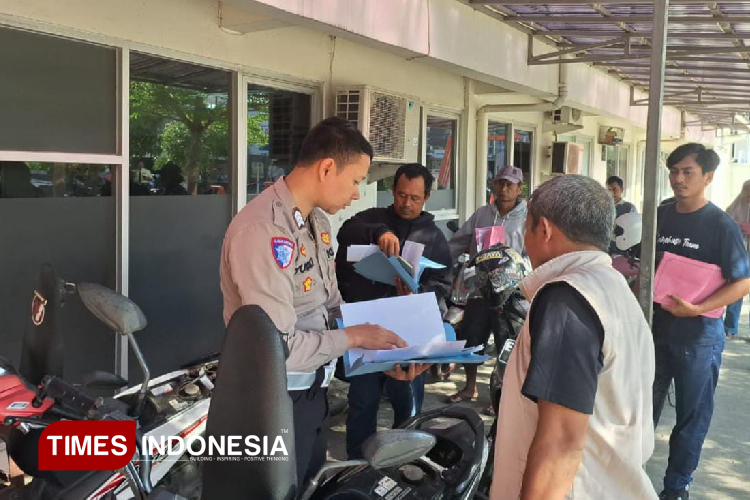 Satlantas Polres Majalengka Edukasi Wajib Pajak Soal Pentingnya Cek Fisik Kendaraan