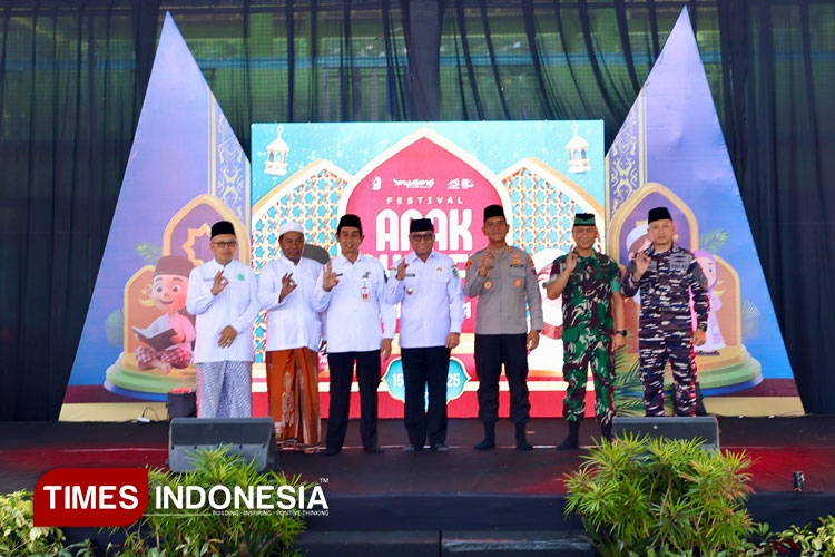 Ratusan Pelajar Banyuwangi Tunjukkan Bakat Islami di Festival Anak Sholeh