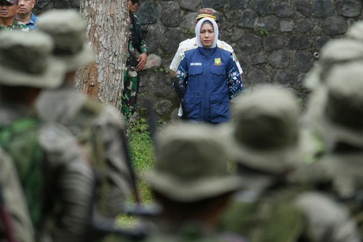 Wali Kota Mojokerto, Ika Puspitasari dalam Retreat Satpol PP dan Damkar Kota Mojokerto di Ubaya Training Center, Trawas, Mojokerto, Rabu (15/10/2025). (Foto: Dok. TIMES Indonesia)