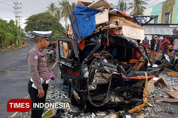Kecelakan di Jalan raya Banyuwangi-Situbondo masuk Desa Ketapang, Kecamatan Kalipuro. (Foto : Satlantas Polresta Banyuwangi For TIMES Indonesia)