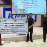 Kejari Bondowoso Setor Uang Pengembalian Korupsi Hibah Rp2,3 Miliar