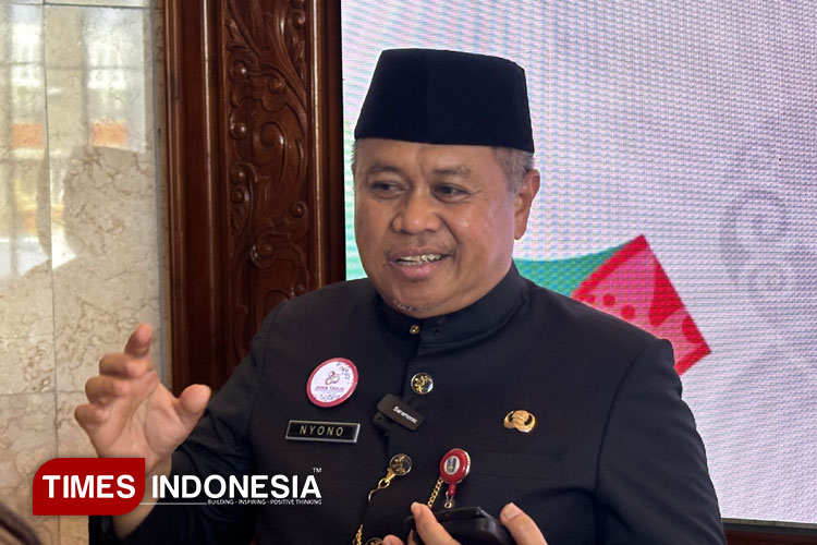 Kepala Dinas Perhubungan Jatim, Nyono, menjelaskan rencana peluncuran Trans Jatim Koridor I Malang Raya yang dipastikan pekan ketiga November. (Foto: Zisti Shinta/TIMES Indonesia)