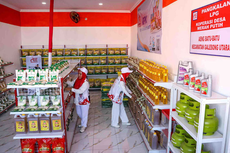 Koperasi Desa/Kelurahan Merah Putih yang diluncurkan di Desa Aeng Batu-Batu, Kabupaten Takalar, Sulawesi Selatan. (FOTO: ANTARA FOTO/Arnas Padda/tom)