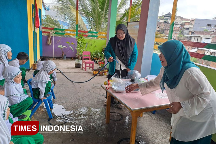 TK-MUSLIMAT.jpg