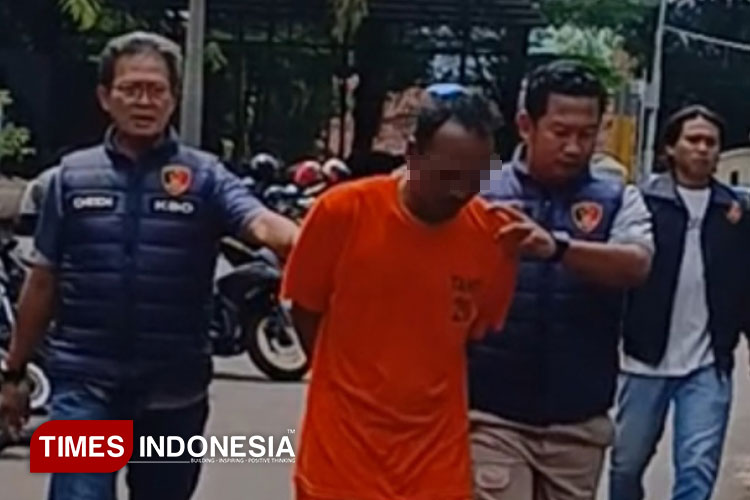 Tersangka pelaku begal di Langensari digiring polisi. (Foto: Susi/Times Indonesia)