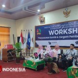 Guru Jombang Belajar Membuat Komik Pembelajaran Berbasis AI