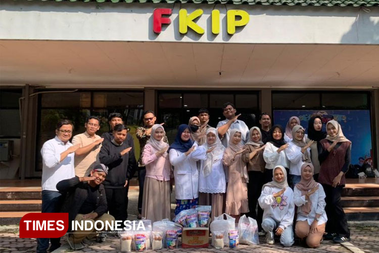 Langkah Nyata FKIP UNISMA: Mahasiswa Turun ke Masyarakat Bagikan Sembako di Hari Pangan Sedunia