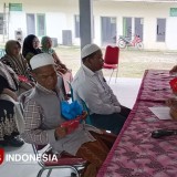 Terima Insentif, Guru Ngaji di Sukorambi Berbagi untuk Kepentingan Santri