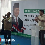 Momen Menteri PKP dan Mendagri Ajak Warga Nyanyikan ‘Happy Birthday’ Presiden Prabowo Saat Kunker ke Malang