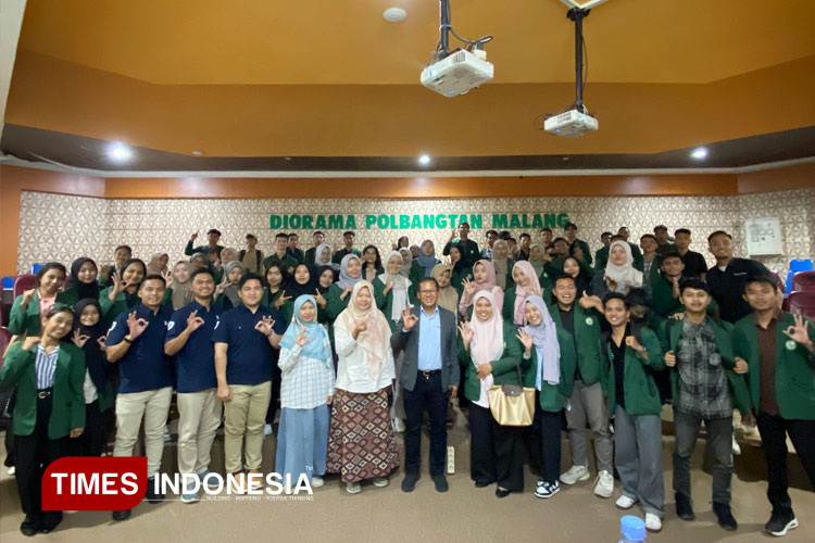 Peluang-Karir-dan-Strategi-Siap-Kerja-Mahasiswa-2.jpg