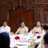 Presiden Prabowo Minta Tinjau Ulang Aturan Devisa Hasil Ekspor