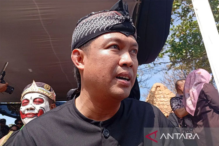 Bupati Cilacap Syamsul Auliya Rachman. (FOTO: ANTARA/Sumarwoto)