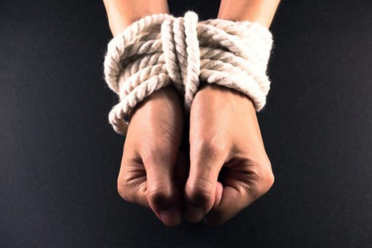 Ilustrasi_Jaringan perdagangan manusia. (Foto: Getty Images/iStockphoto)