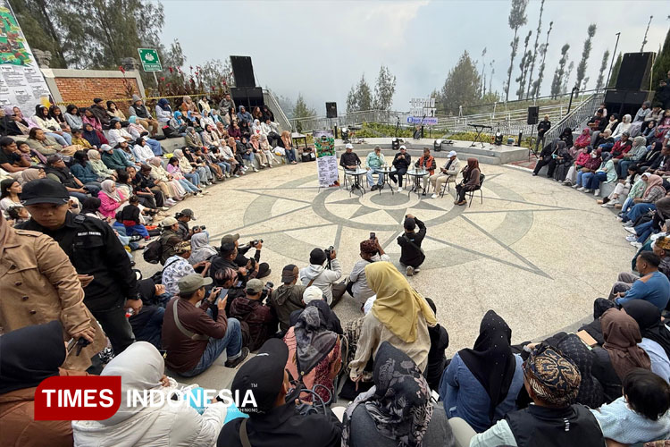 Suasana kemeriahan Bromo Sunset Music and Culture