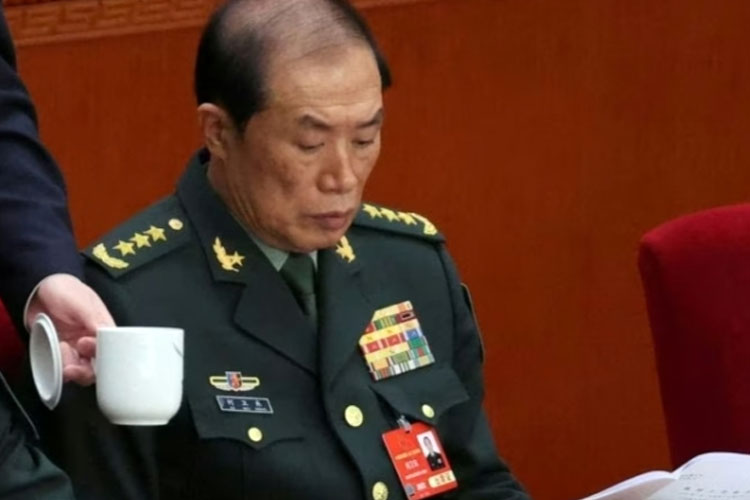 Dua Jendral dan 7 Perwira amipitar China Dipecat Gara-gara Tersangkut Korupsi