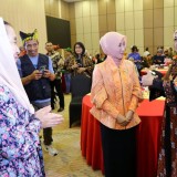 Gubernur Khofifah Ajak Warga Jatim di Sulteng Jadi Duta Perdamaian dan Pembangunan