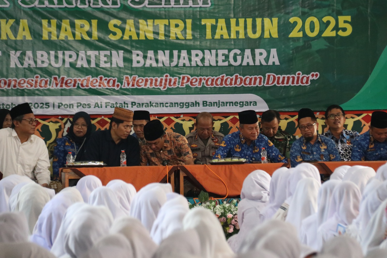 HARI-SANTRI.jpg