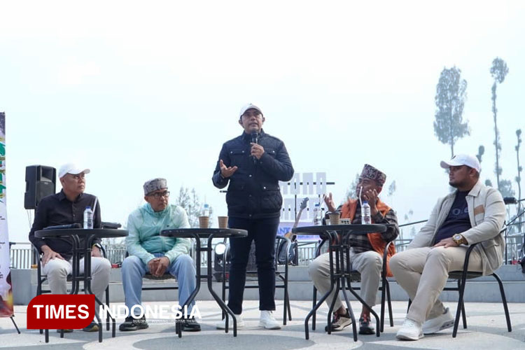Jumpa pers Seven Lakes Festival 2025 yang digelar di Seruni Poin Bromo Probolinggo. (FOTO: Abdul Jalil/TIMES Indonesia)