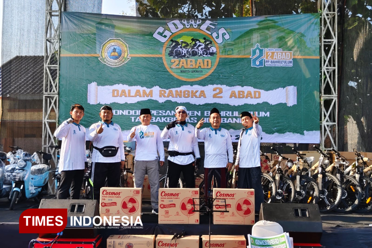 Gowes 2 Abad Bahrul Ulum Jombang, Ratusan Peserta Kayuh Semangat Kebersamaan