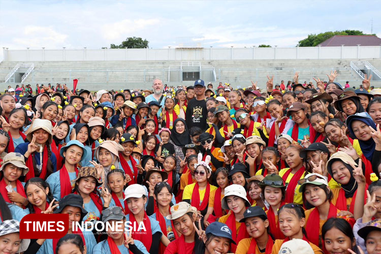 Ribuan-penari-gandrung-sewu-2025-latihan-menari-a.jpg