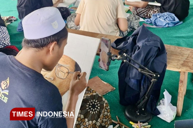 Kreatif! PCNU Kraksaan Probolinggo Lestarikan Seni Lewat Lukis Tokoh Ulama