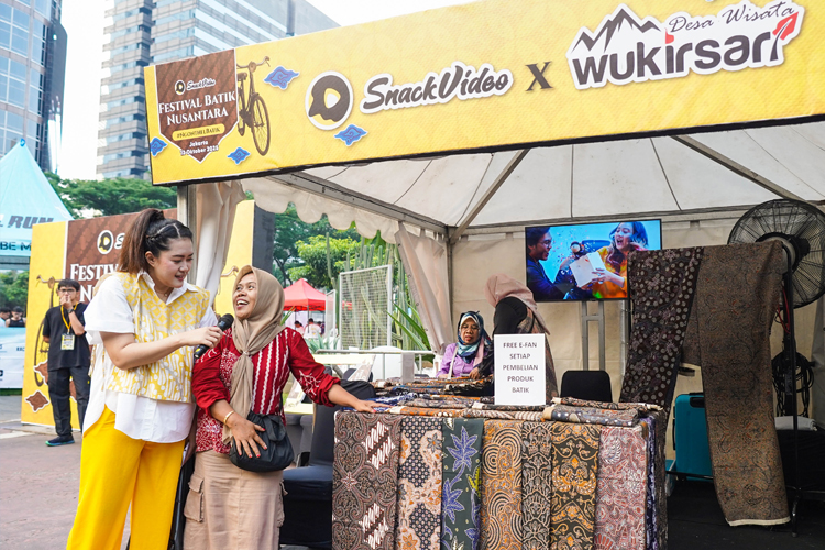 SnackVideo Meriahkan Car Free Day Jakarta Lewat Festival Batik Nusantara 2025
