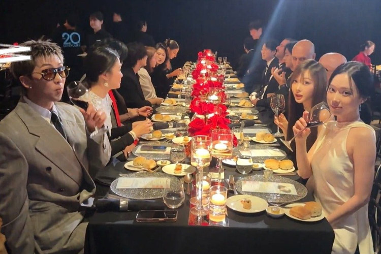 Acara amal Love Your W yang dianggap tone-deaf dihadiri banyak artis Korea. (FOTO: W Korea)