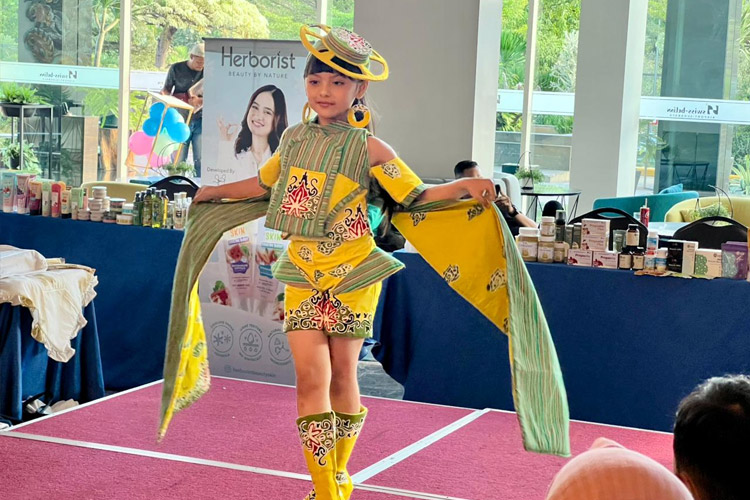 Fashion-show-batik-anak.jpg