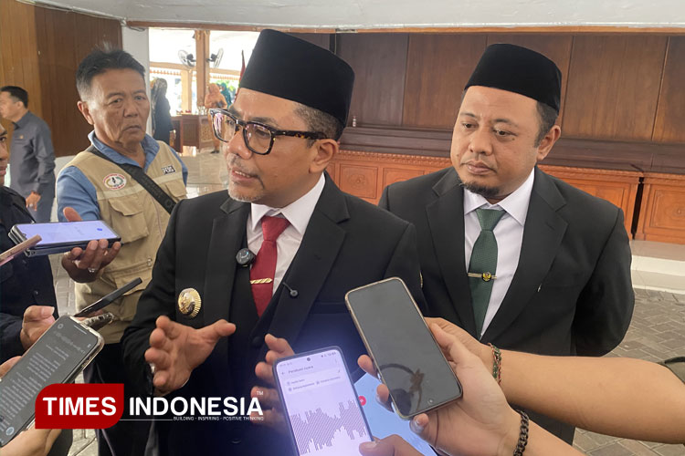 Gus Haris - Ra Fahmi Mesra Rombak 19 Pejabat Eselon II Pemkab Probolinggo