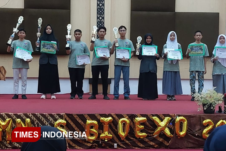 Dalam dua bulan, SMAN 1 Sumatera Barat mengoleksi 12 prestasi membanggakan. (Foto: SMAN 1 Sumbar for TIMES Indonesia)