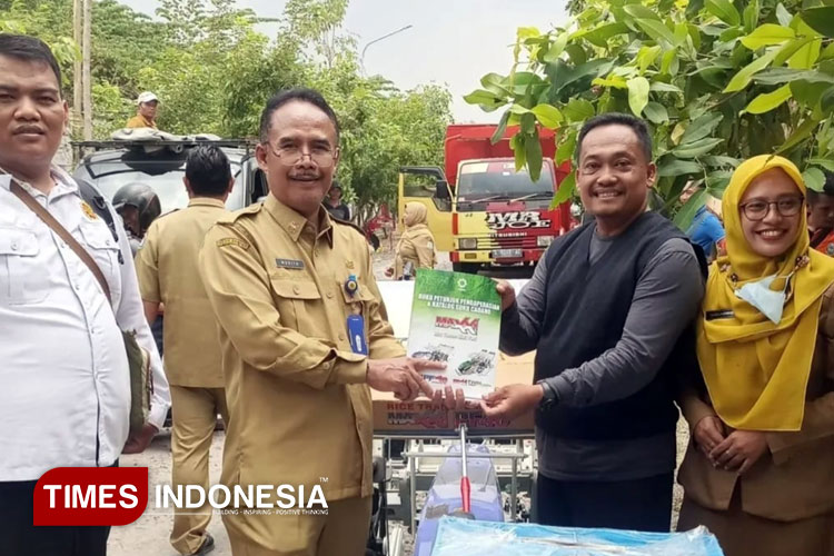 DKPP Lamongan Salurkan Ratusan Alsintan Modern