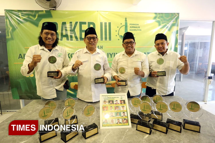 Forkom Jurnalis Nahdliyin mengumumkan 16 Tokoh Muda Nahdliyin Inspiratif di Rumah Literasi Digital (RLD) Surabaya, Selasa (21/10/2025). (Foto: Dok.FJN for TIMES Indonesia)