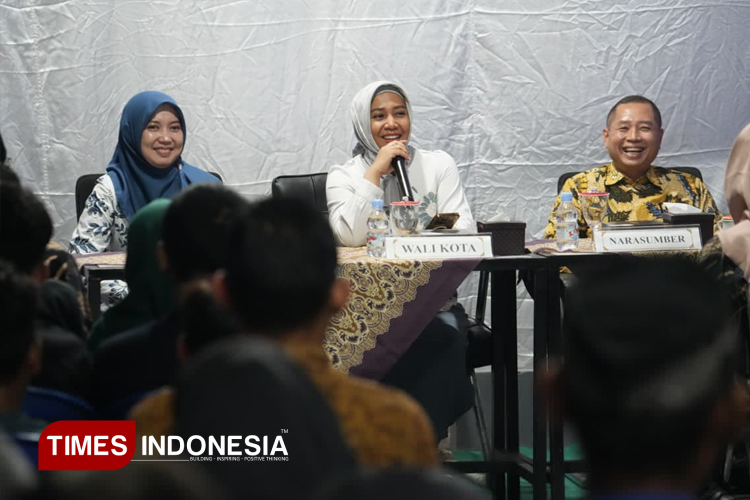 Wali Kota Mojokerto, Ika Puspitasari pada saat menyampaikan pentingnya kolaborasi lintas sektor untuk mencegah peredaran dan penyalahgunaan narkoba. (Dok. TIMES Indonesia)
