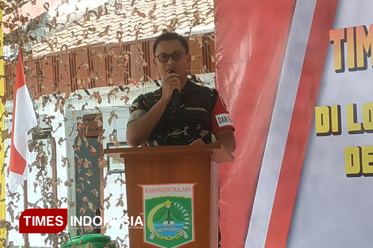Dandim 0818 Letkol Czi Bayu Nugroho saat menerima kunjungan tim Wasev TMMD ke-126. (FOTO: Imadudin Muhammad/TIMES Indonesia)