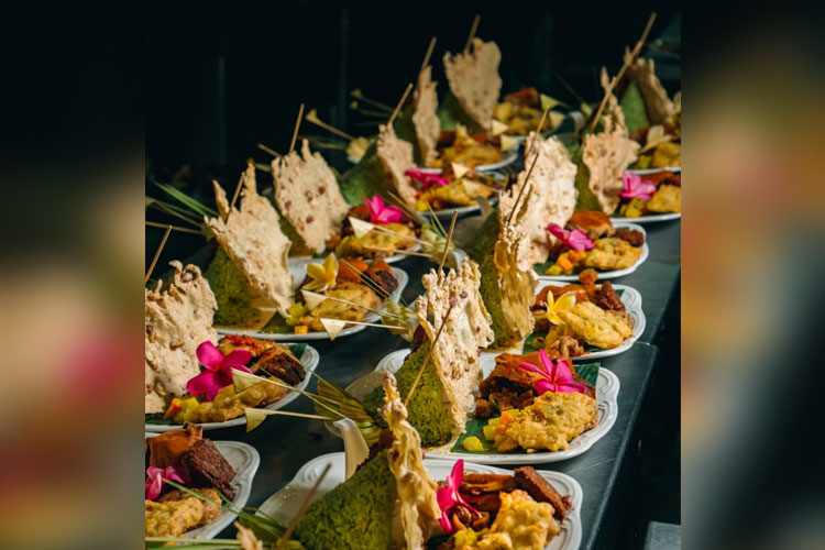 Five-Candles-of-Joy-Tugu-Hotel-a.jpg