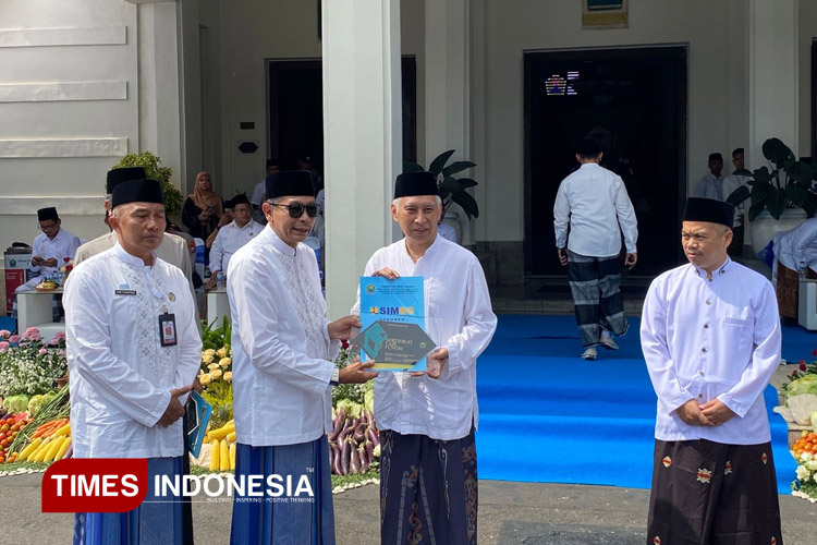 Hari Santri Nasional 2025, Pemkot Malang Gratiskan Pengurusan PBG dan SLF untuk Pondok Pesantren