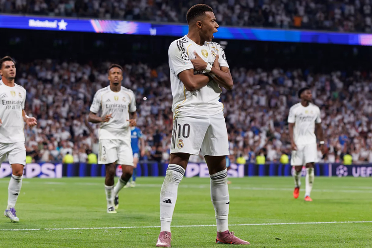 Striker Real Madrid Kylian Mbappe tampil impresif dengan mencetak 10 gol dari 9 pertandingan LaLiga, serta 5 gol dalam 2 laga Liga Champions musim ini. (foto: Real Madrid)