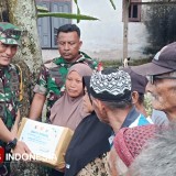 Salurkan Bansos ke Warga Lebakharjo, TMMD ke-126 Buat Jalan Kini Lebih Nyaman