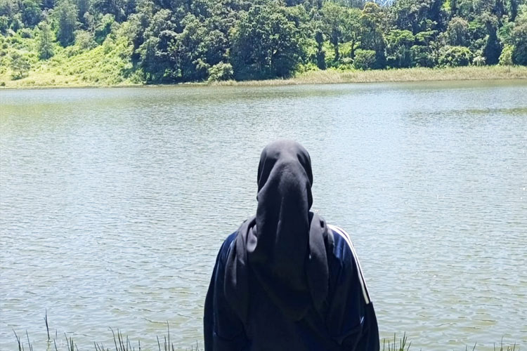 Ranu-Regulo-di-kaki-Gunung-Semeru-b.jpg