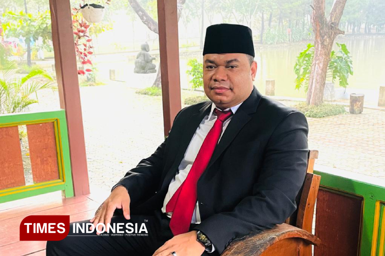 Praktisi Hukum (Advokat) Umbu Pajaru Lombu, SH, MH.(FOTO:Habibudin/TIMES Indonesia)