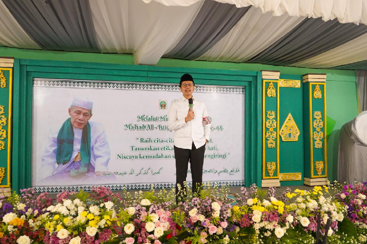 Momen Hari Santri Nasional, Wakil Ketua DPRD Cianjur Lepi Ali Firmansyah mendesak Pemda memaksimalkan implementasi Perda Pesantren. (FOTO: DPRD Cianjur for TIMES Indonesia)