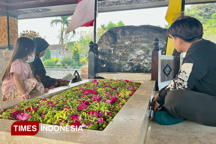 The Tomb of Bung Karno Blitar Remains a Perpetual Hub for Pilgrims and Tourists